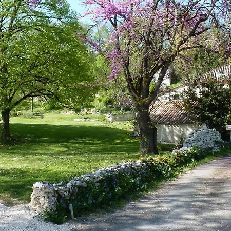 Le Val Du Pech Chantant D'hotes Affittacamere