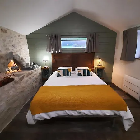 Le Val Du Pech Chantant D'hôtes Pern