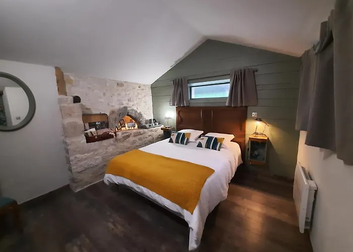 Le Val Du Pech Chantant D'hôtes Pern