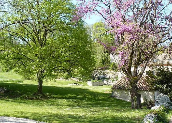 Casa de hóspedes Le Val Du Pech Chantant D'hôtes Pern