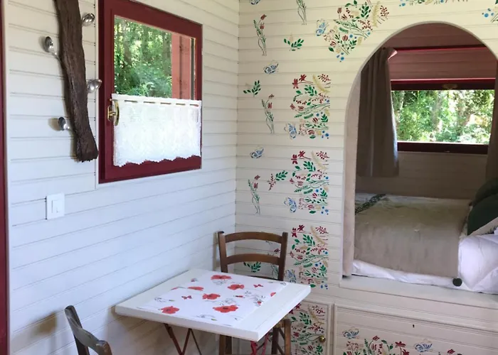 Le Val Du Pech Chantant D'hôtes Casa de hóspedes Pern