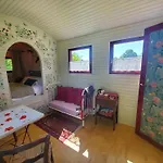 Le Val Du Pech Chantant D'hotes 3* Pern
