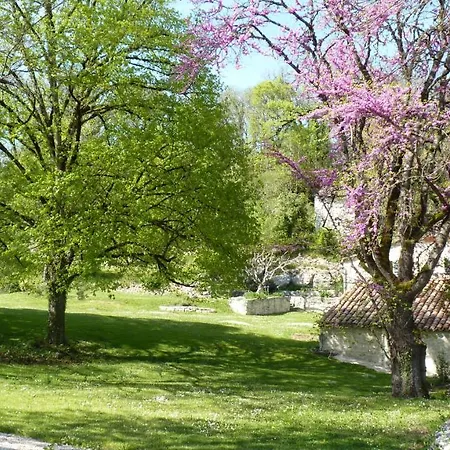 Maison d'hôtes Le Val Du Pech Chantant D'hôtes Pern